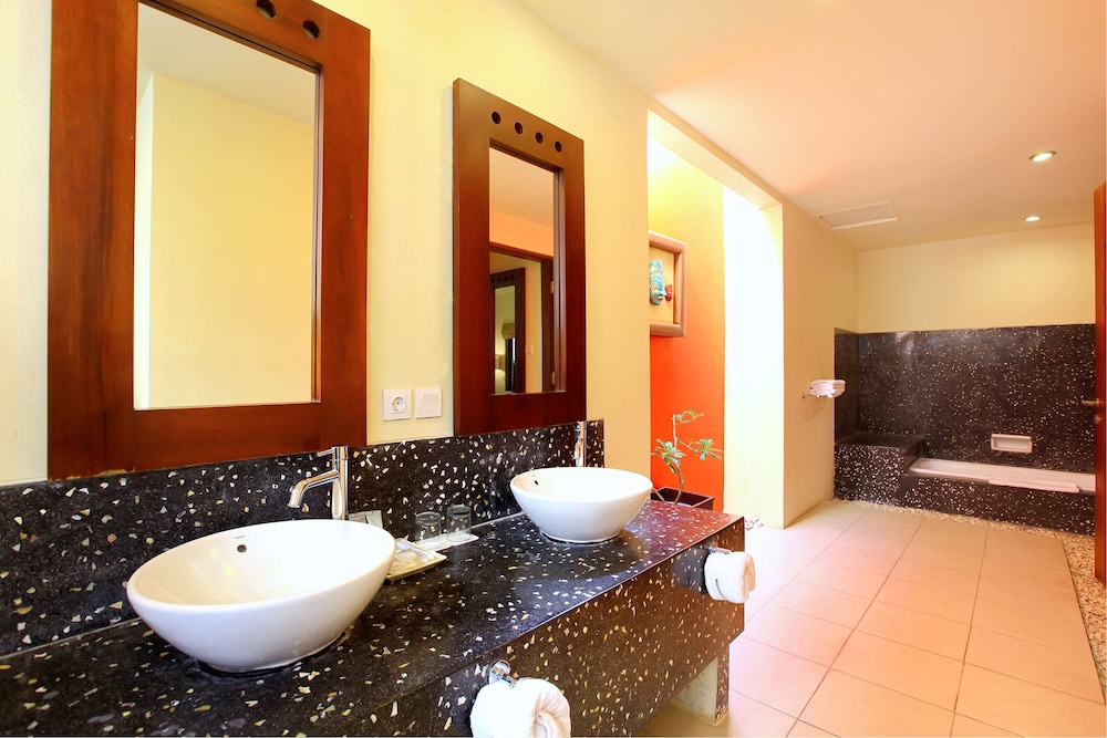 The Mutiara Jimbaran Boutique Villas 17/70