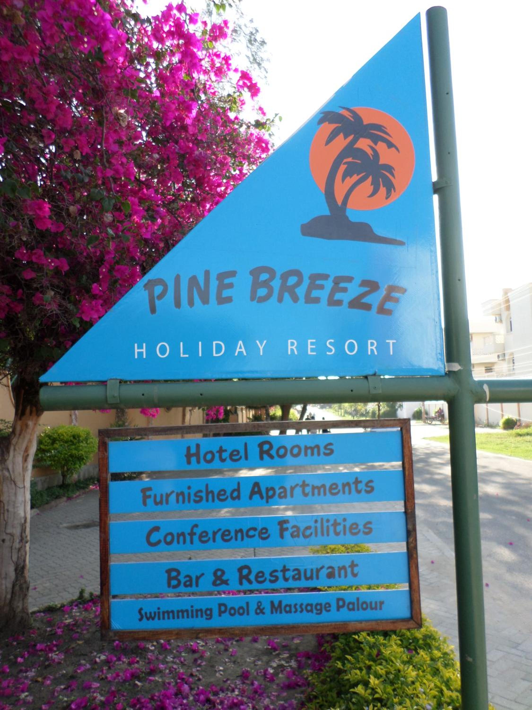 Pine Breeze Holiday Resort 4/52