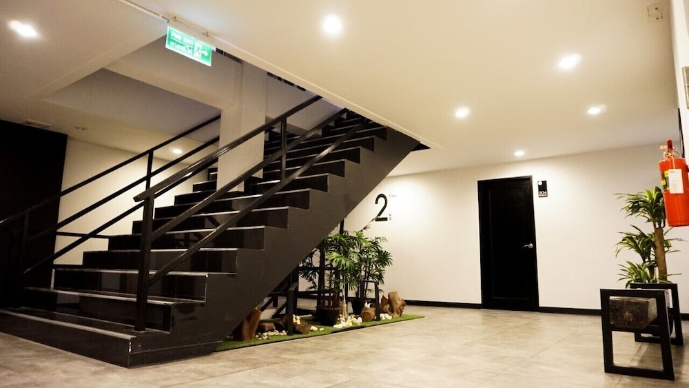 B-Black Residence 7/48