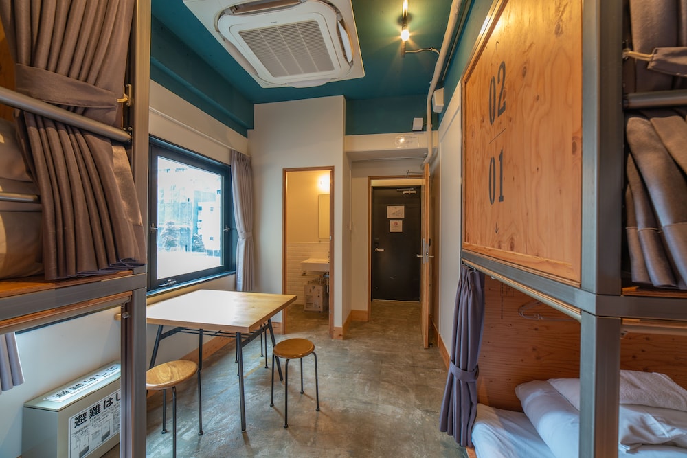Wise Owl Hostels Shibuya 37/48