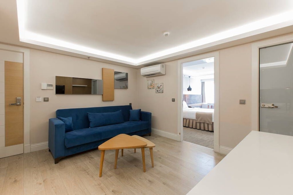 Carina Park Suites 21/32