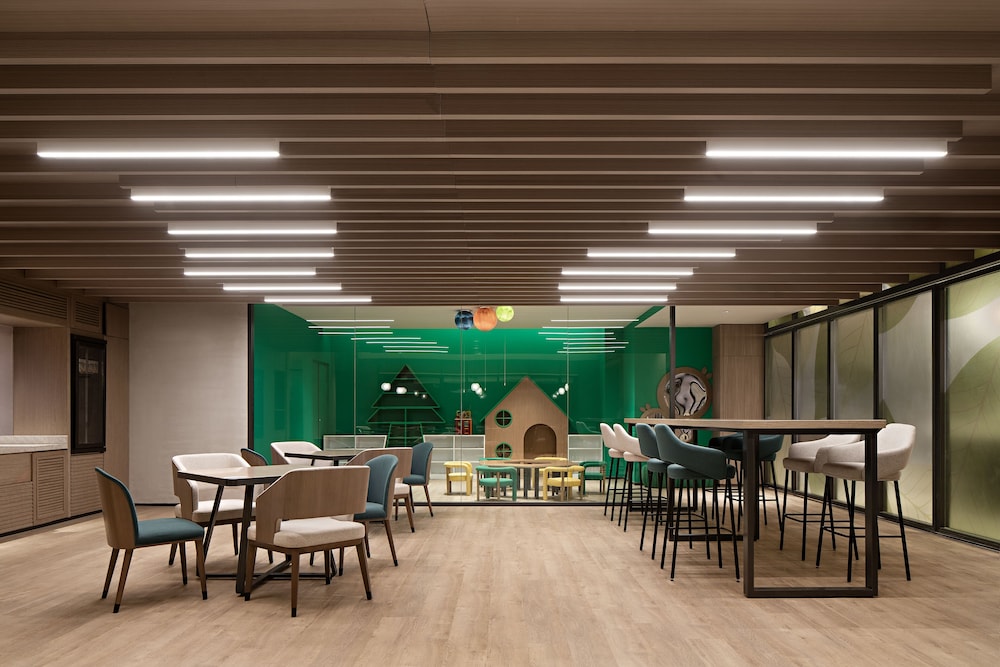Hyatt Place Beijing Shiyuan 27/34