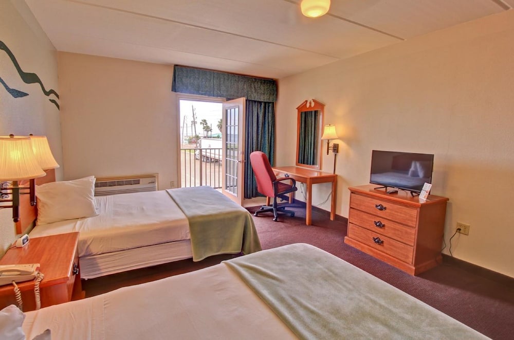 Home2 Suites by Hilton South Padre Island 48/72
