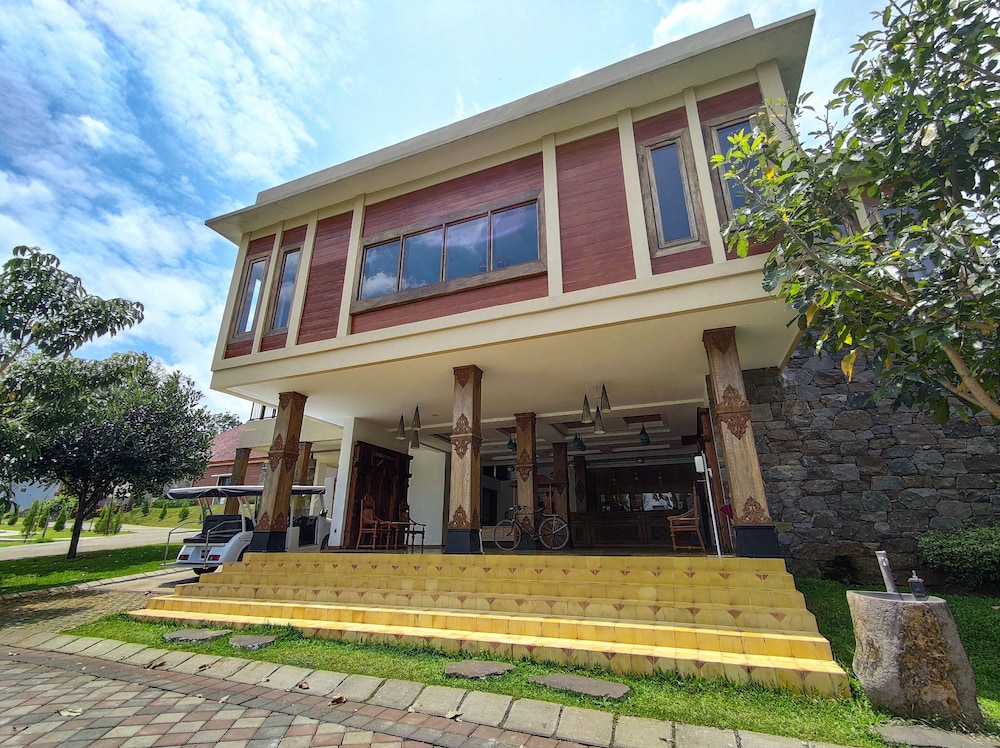 Shanaya Resort Malang 2/50