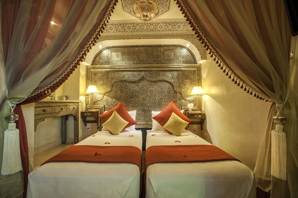 Riad Anabel 6/50