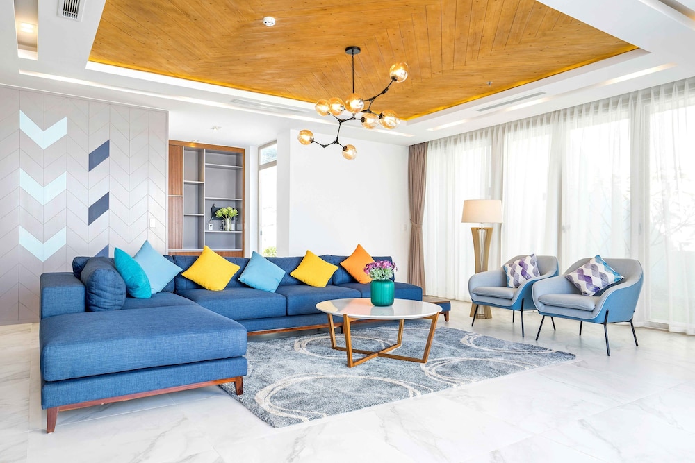 Oceanami Villas And Beach Club 44/67