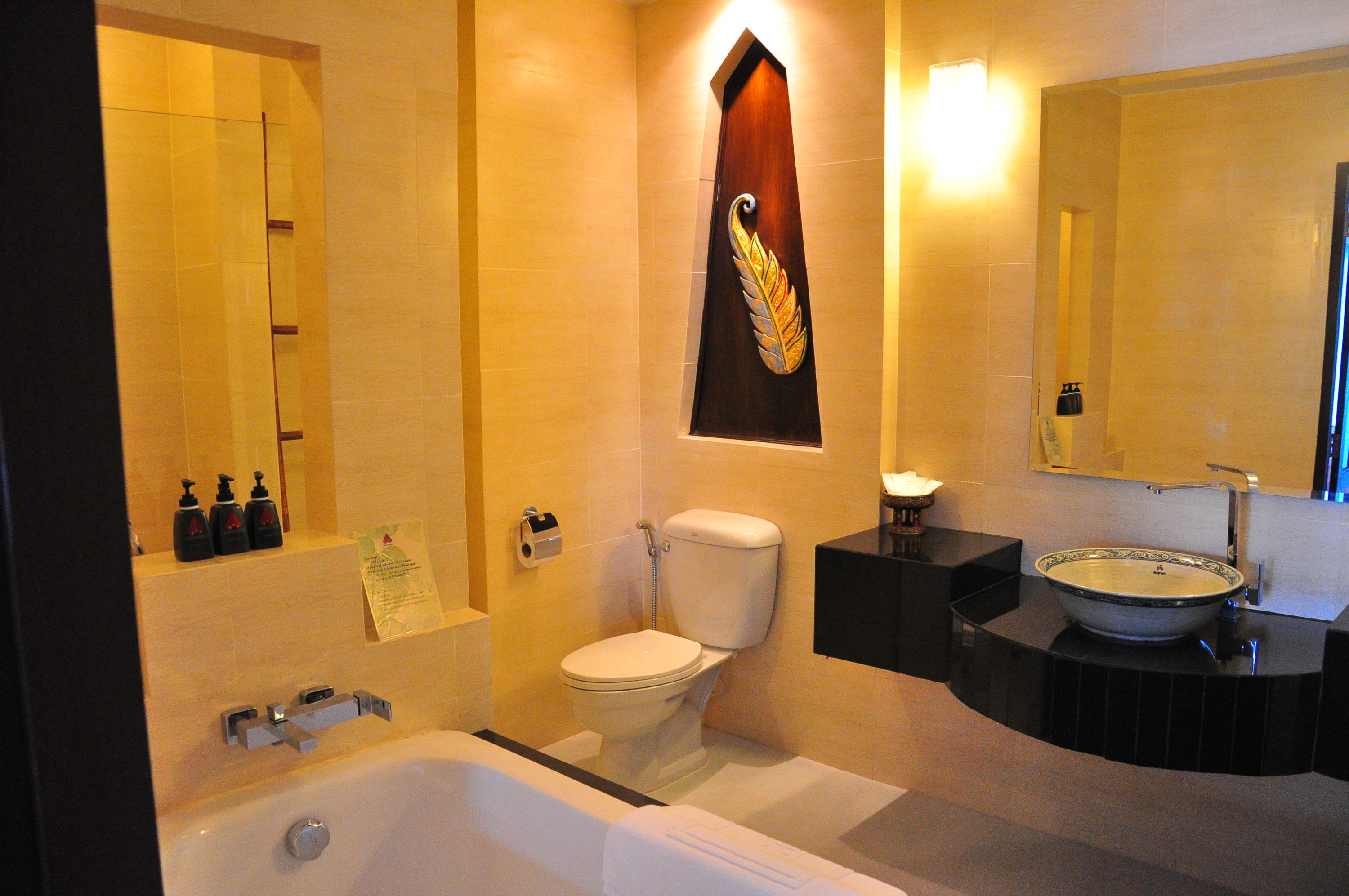 Grand, Deluxe, Pool Access