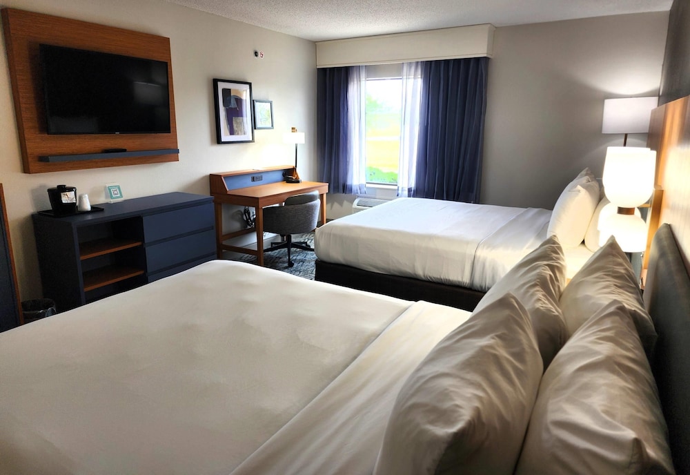 Country Inn and Suites by Radisson, Dahlgren-King George, VA 14/53