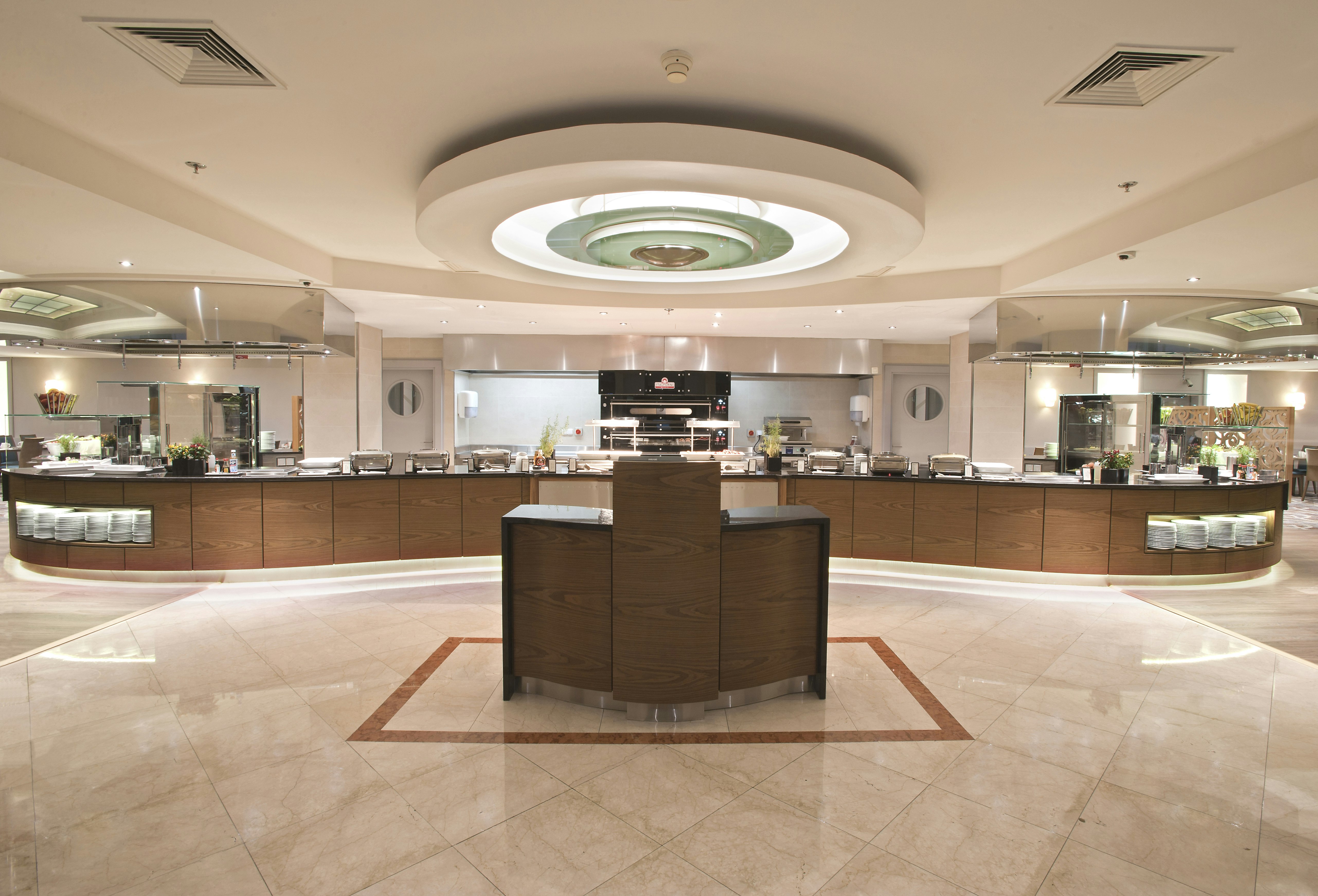 Hilton Prague Atrium 16/84