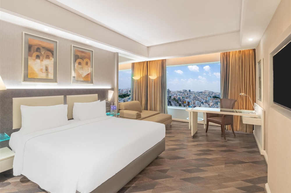 Radisson Hyderabad Hitec City 18/66