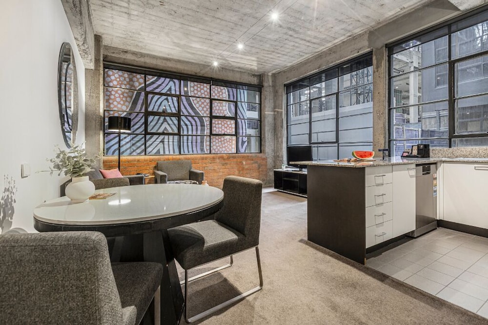 Punthill Apartment Hotel - Manhattan Melbourne 10/62