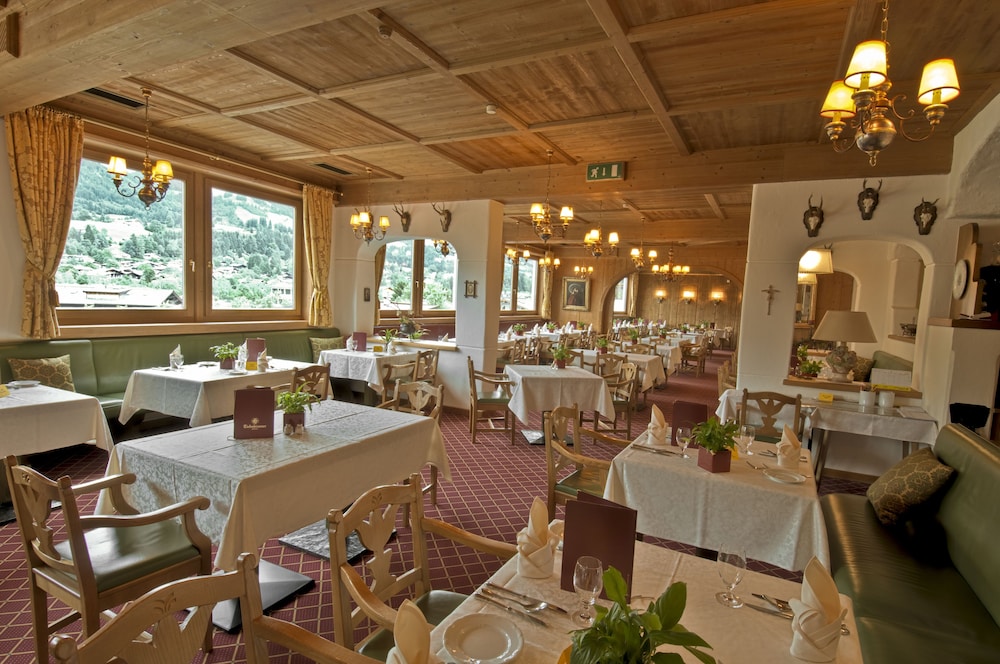 HOTEL TIEFENBRUNNER 49/66