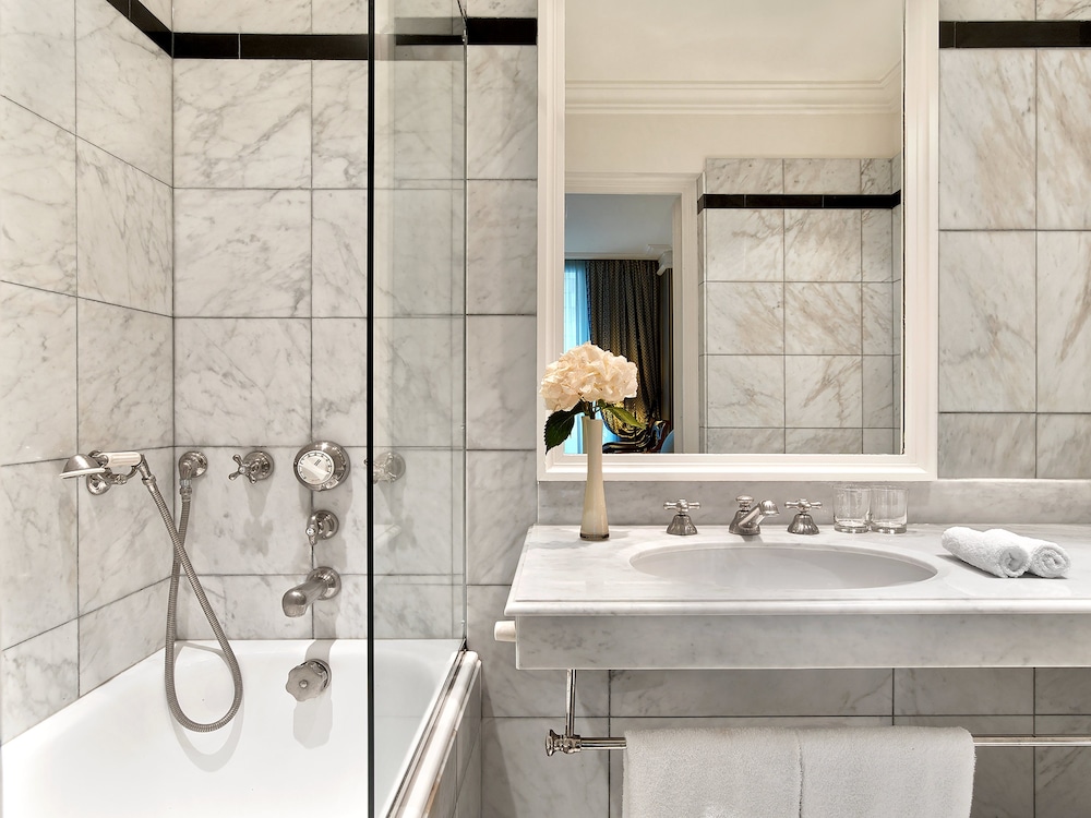 Le Dokhan's, Paris Arc de Triomphe, a Tribute Portfolio Hotel 8/37