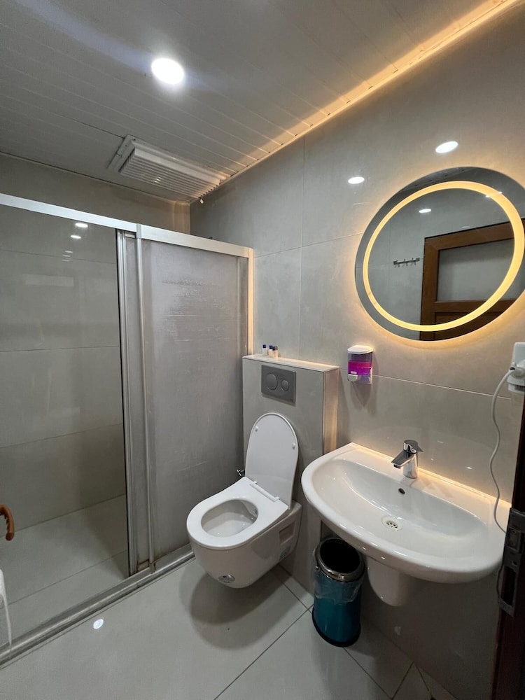 Peri Hotel 39/39