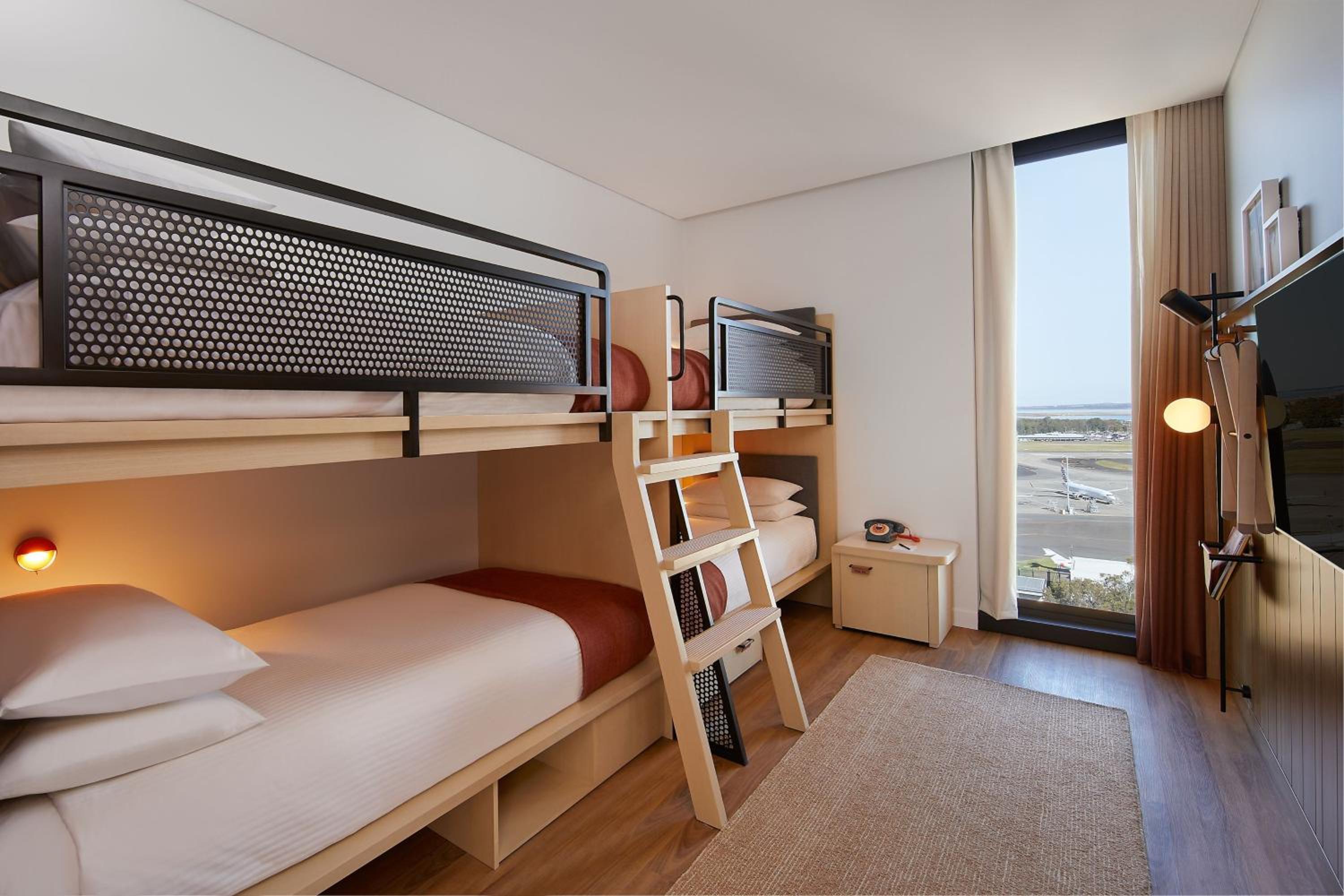 Moxy, Guest Room, Quadruple, 2 Bunk Beds, Bunk Bed