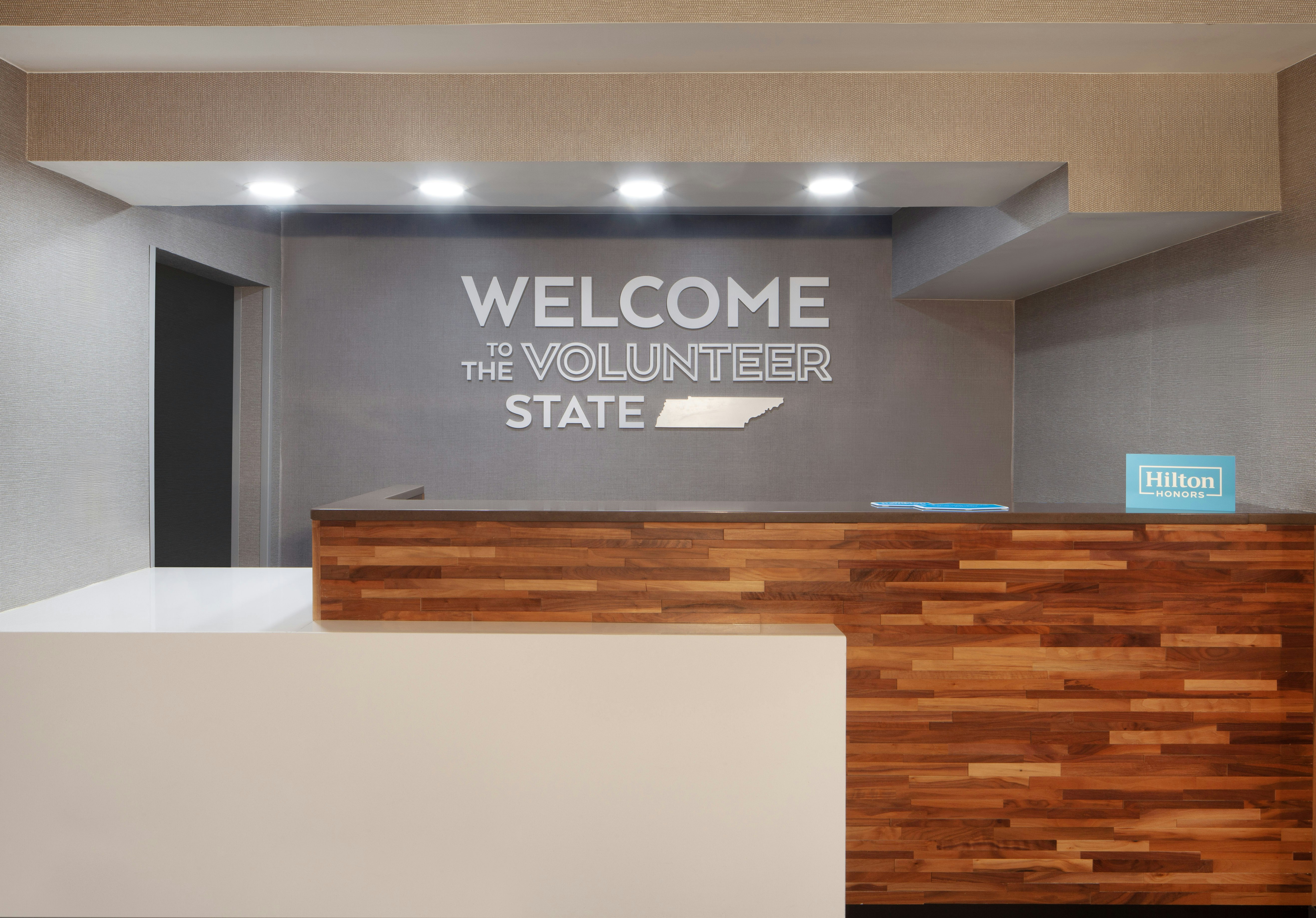 Lobby at Hampton Inn Athens TN, ATHENS - TN