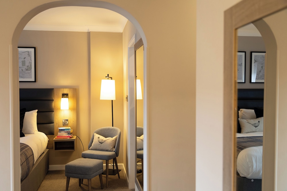 De Vere Horsley Estate 48/72
