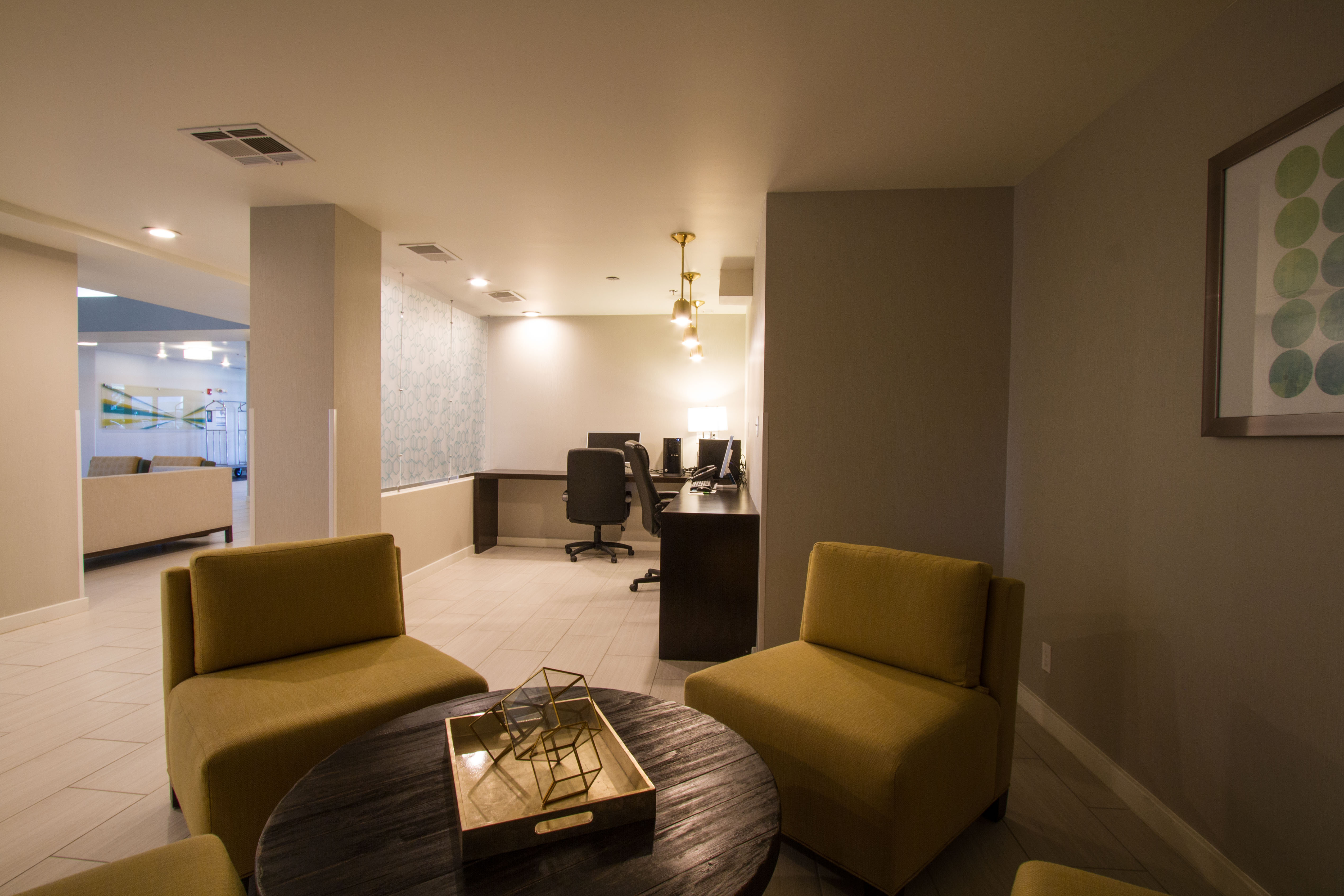 HOLIDAY INN VICTORVILLE 34/77