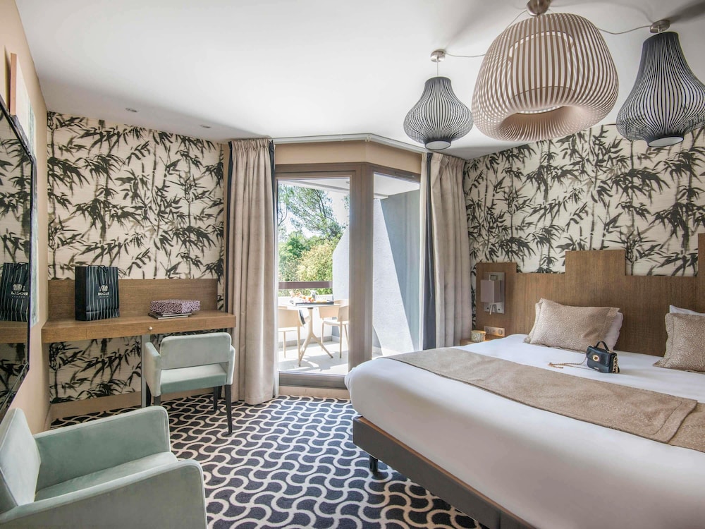 Mercure Brignoles Golf de Barbaroux and Spa 24/73