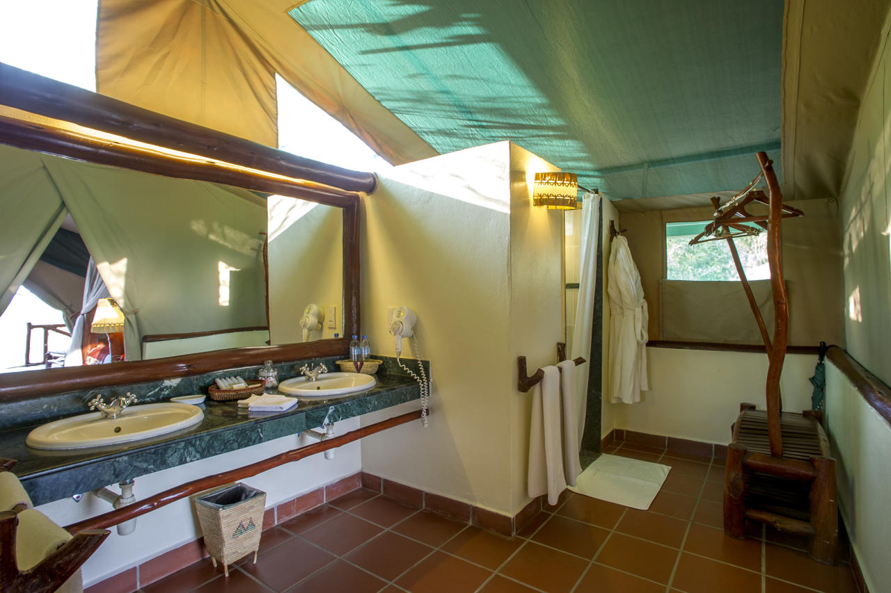 Mbuzi Mawe Serena Camp 60/60