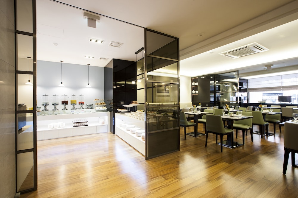The Grand Hotel Myeongdong 55/60