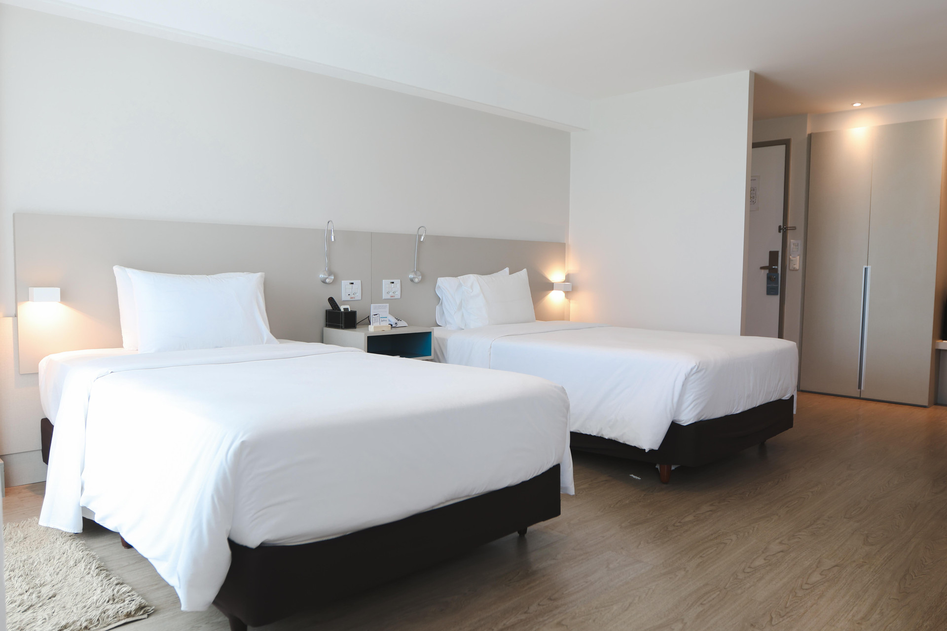 Superior, Twin Beds, Sea View