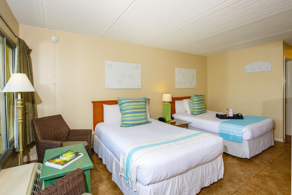 STANDARD, 2 DOUBLE BEDS