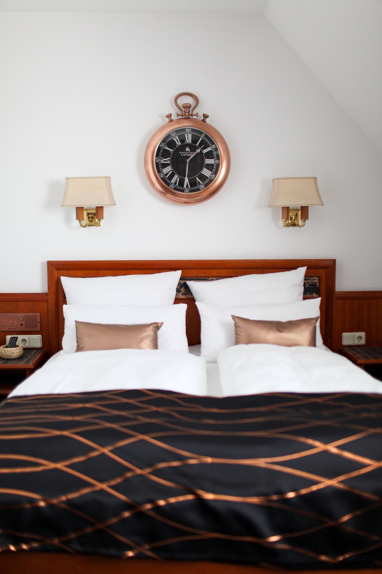 Trendy, Queen Bed
