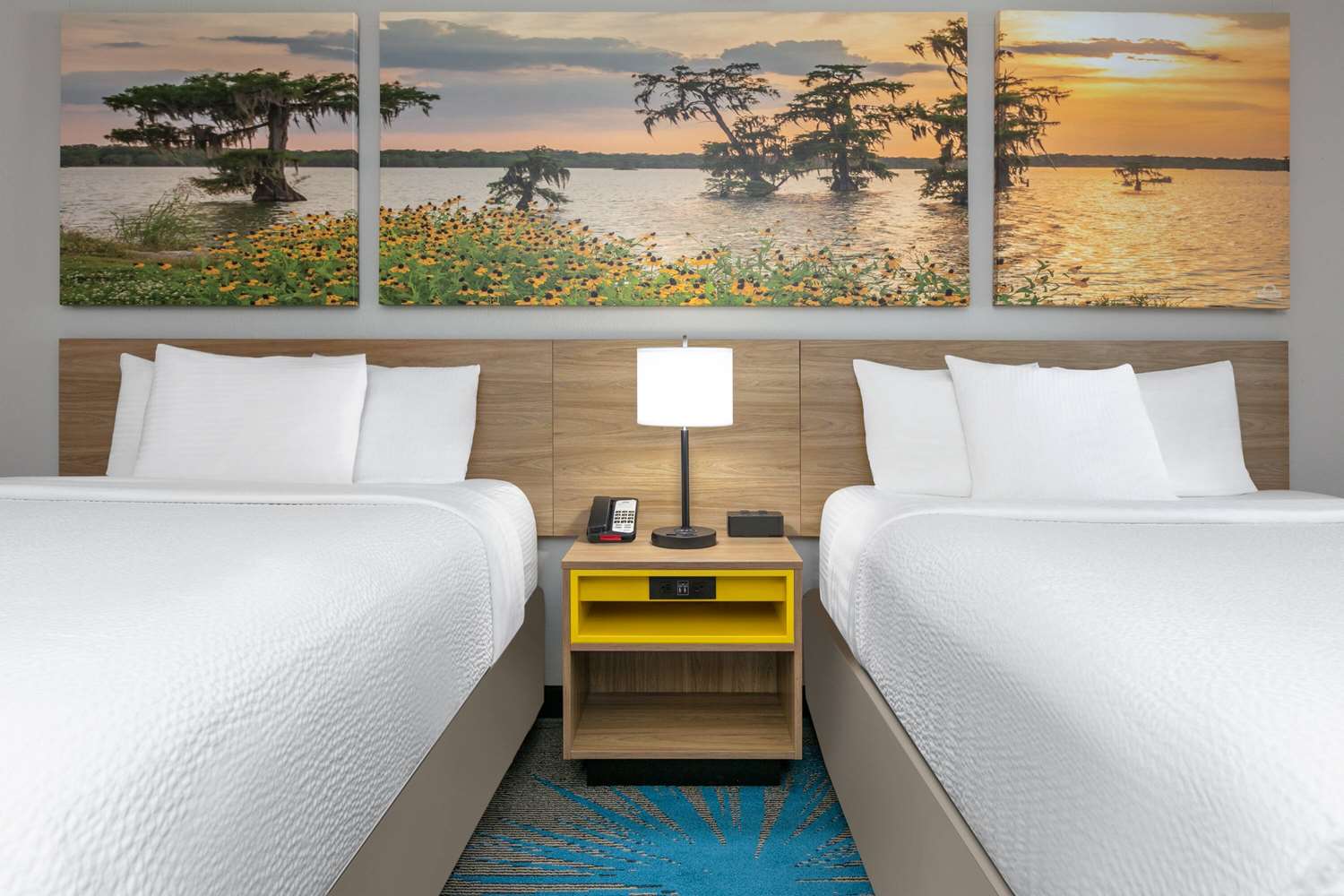 Days Inn & Suites By Wyndham Cabot 24/56