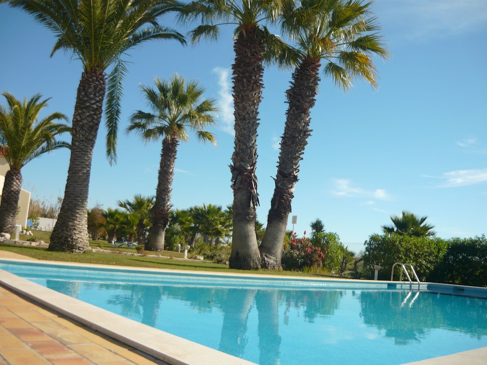 Praia Da Lota Resort Formerly Turoasis 4/57