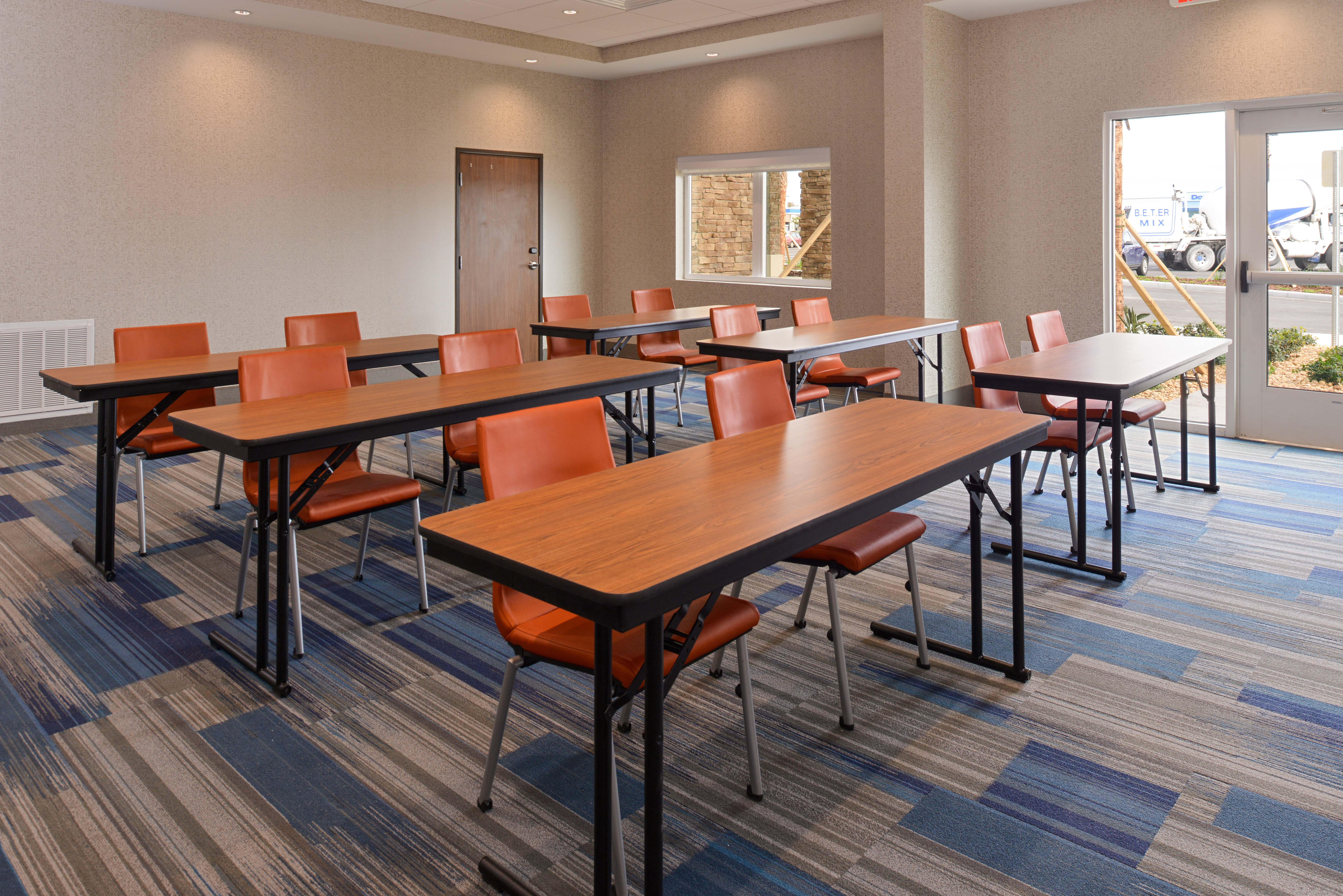 Holiday Inn Express & Suites Trinity 50/72