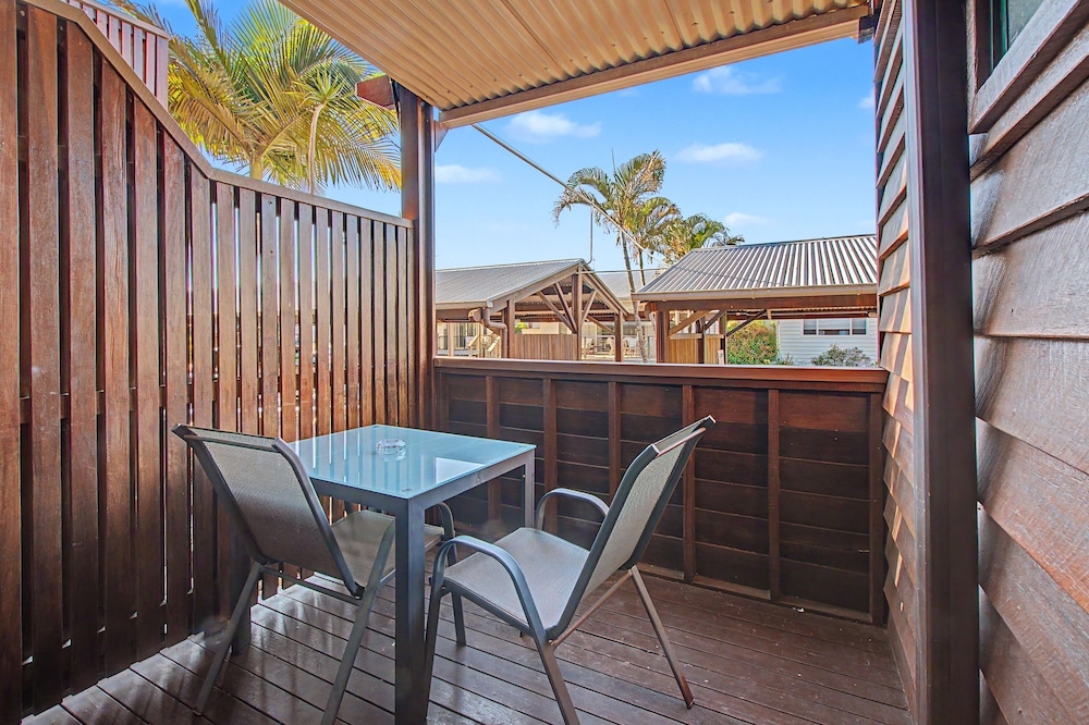 Boat Harbour Studio Apartments and Villas 24/48