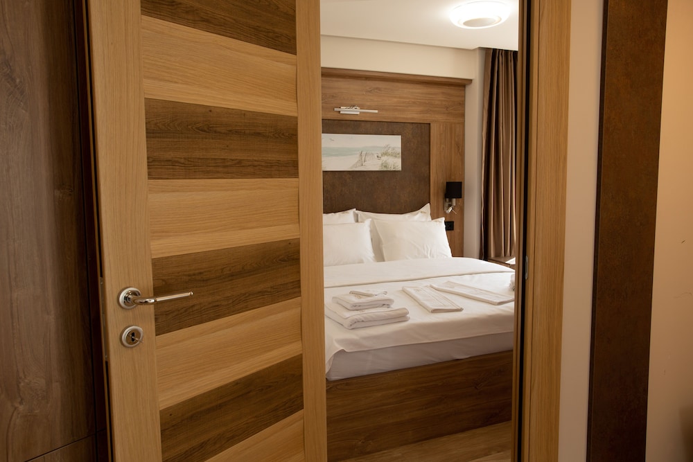 Hotel Vrbak 12/36