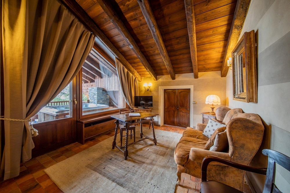 Relais Mont Blanc Hotel and Spa 30/50