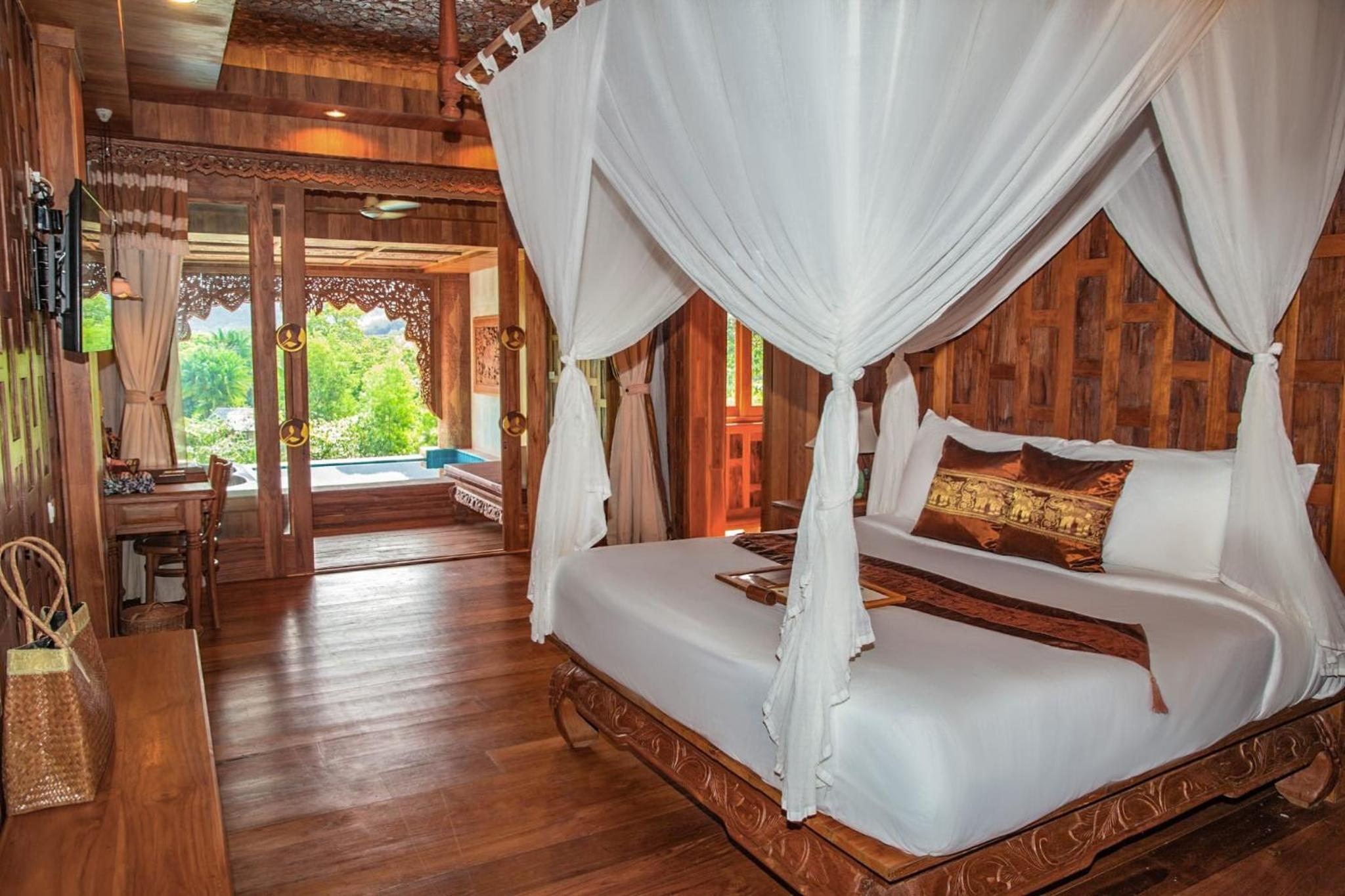 Pool, Family, Suite, Water View
