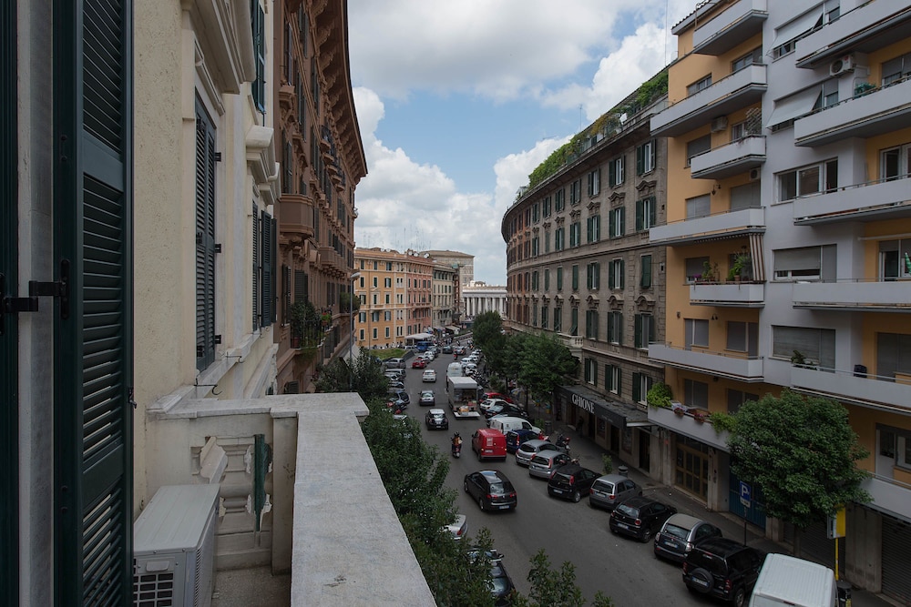 The Pope's Window 52/57