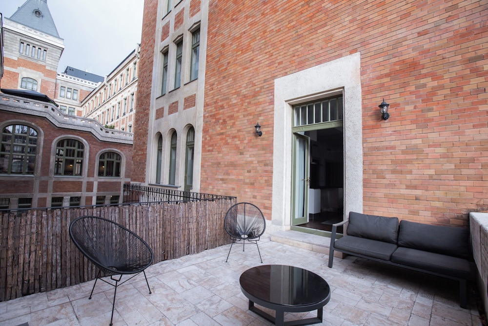 Utto Luxury Suites 49/54
