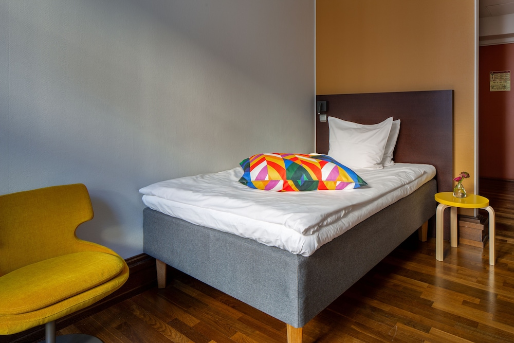 MINI, SINGLE BED