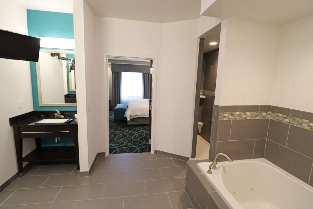 Hampton Inn Kearney 50/57