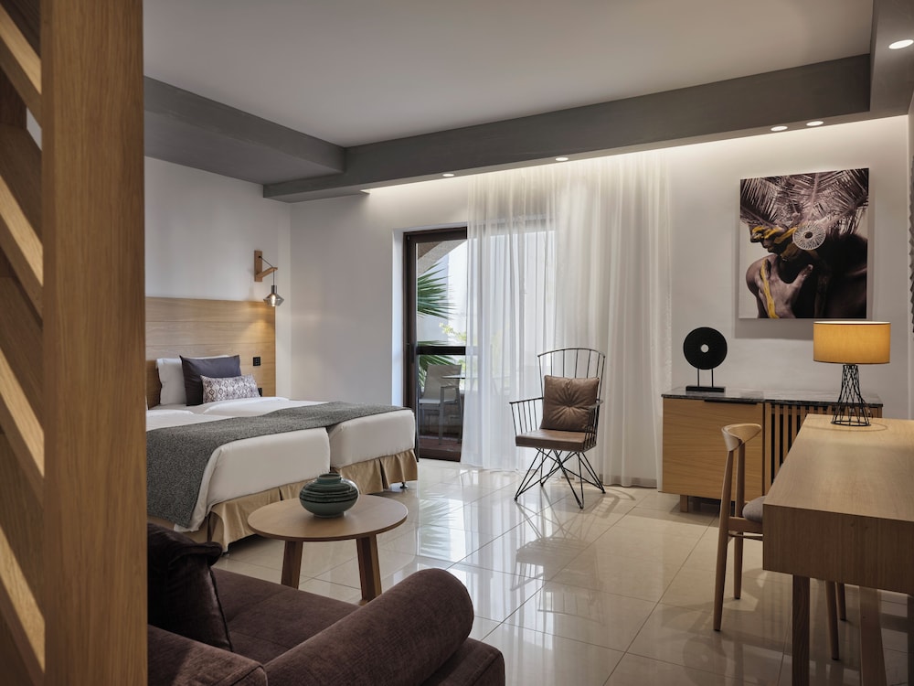 Atlantica Caldera Palace 20/58