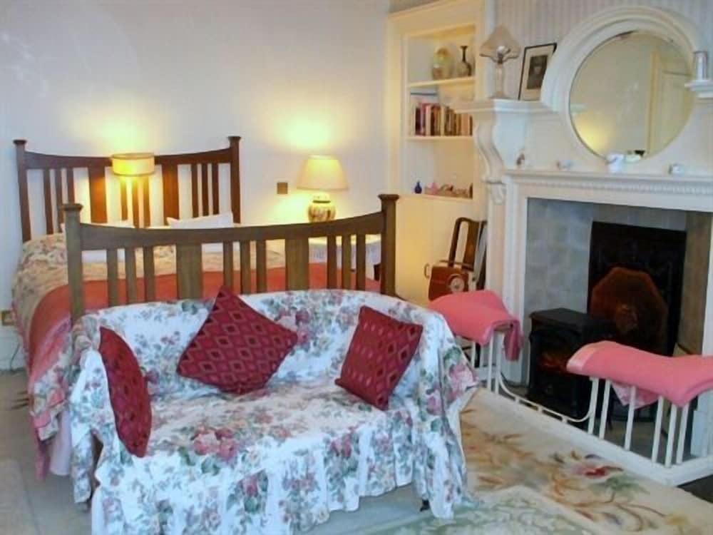 Carlton Seamill B&amp;B 18/50