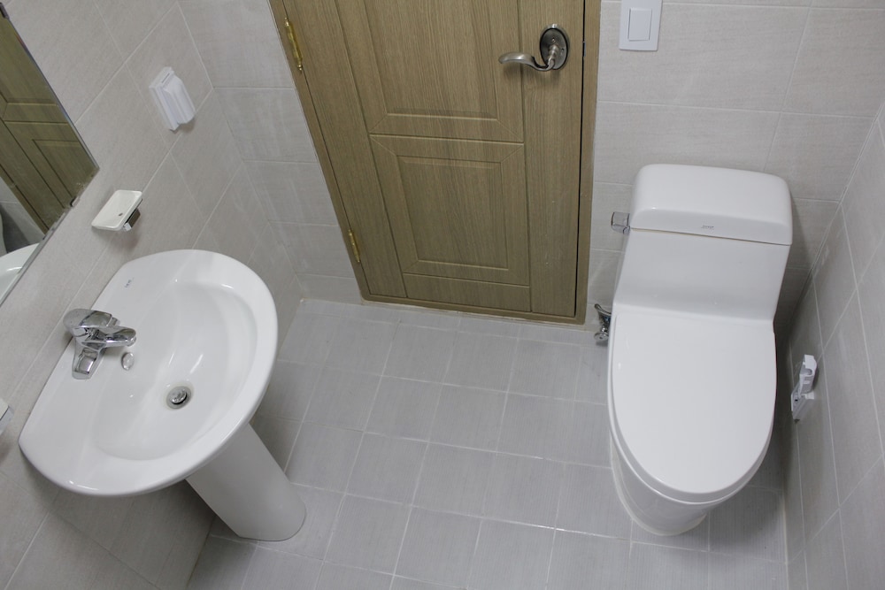 ROOM, 1 DOUBLE AND 1 SINGLE BED