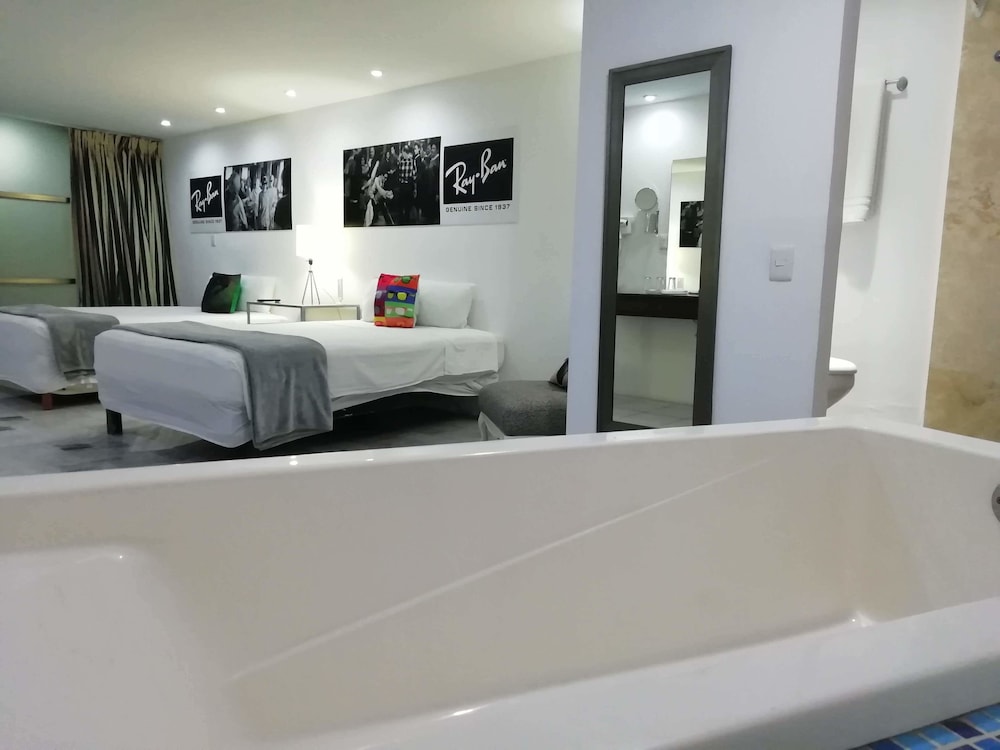 Spazio Boutique Hotel 49/50