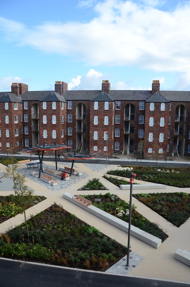Maritime Apartments 13/17