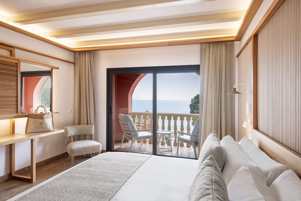 DELUXE, SEA VIEW