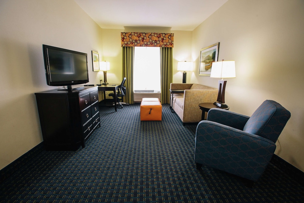 Hampton Inn Suites Effingham 39/63