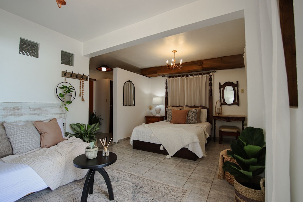 Hacienda Tres Casitas 14/50