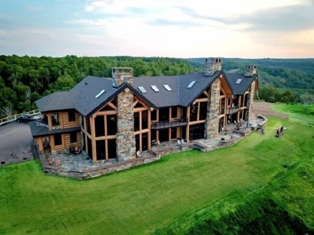 Mont du Lac Resort 60/65