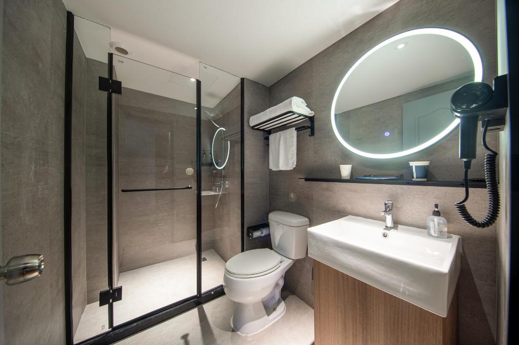 Home Inn Neo (Yangzhou Dongguan Street, He Garden) 36/40
