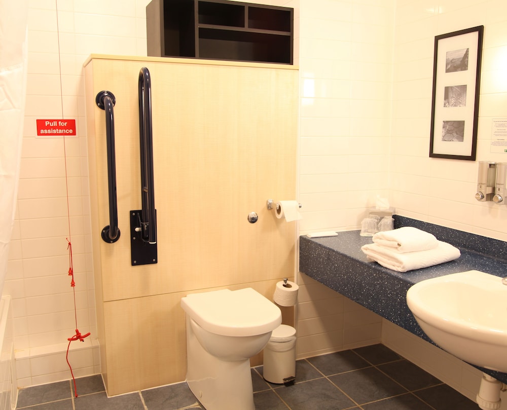 Holiday Inn Express Braintree 17/47